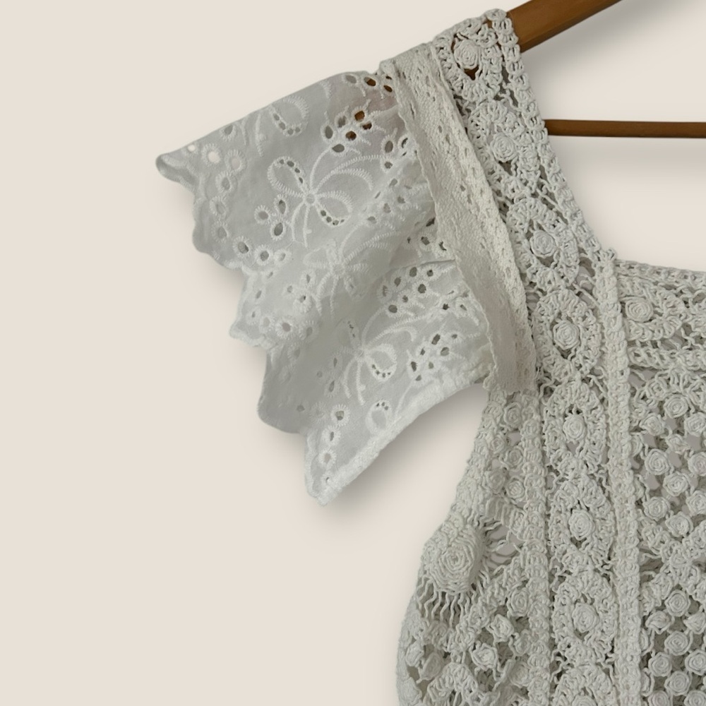 Klasiks Embroidered Eyelet Top - Picture 3 of 10